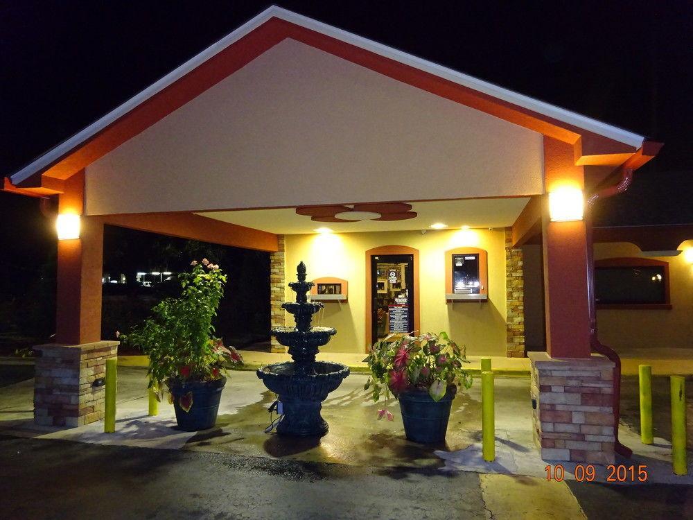 Deluxe Inn - Savannah Ngoại thất bức ảnh